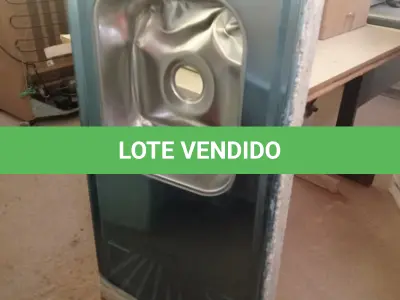 LOTE 398 - 01 PIA EM AÇO INOX CIMENTADA COM 01 CUBA MEDINDO 1,50X0,53CM. (NO ESTADO, LEILÃO NÃO TEM GARANTIA E NEM DEVOLUÇÃO, SUJEITO A POSSÍVEIS AVARIAS VISÍVEIS/OCULTAS E/OU AUSÊNCIA DE COMPONENTES).