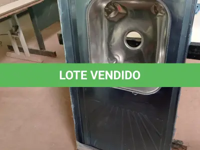 LOTE 307 - 01 PIA EM AÇO INOX CIMENTADA COM 01 CUBA MEDINDO 1,50X0,53CM. (NO ESTADO, LEILÃO NÃO TEM GARANTIA E NEM DEVOLUÇÃO, SUJEITO A POSSÍVEIS AVARIAS VISÍVEIS/OCULTAS E/OU AUSÊNCIA DE COMPONENTES).