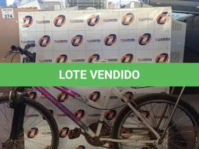 LOTE 424 - 01 BICICLETA ARO 26. (NO ESTADO, LEILÃO NÃO TEM GARANTIA E NEM DEVOLUÇÃO, SUJEITO A POSSÍVEIS AVARIAS VISÍVEIS/OCULTAS E/OU AUSÊNCIA DE COMPONENTES).