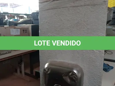 LOTE 307 - 01 PIA EM AÇO INOX CIMENTADA COM 01 CUBA MEDINDO 1,50X0,53CM. (NO ESTADO, LEILÃO NÃO TEM GARANTIA E NEM DEVOLUÇÃO, SUJEITO A POSSÍVEIS AVARIAS VISÍVEIS/OCULTAS E/OU AUSÊNCIA DE COMPONENTES).