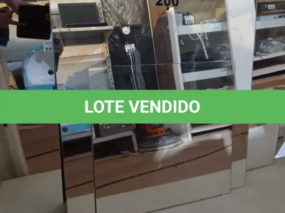 LOTE 200 - 03 ESPELHOS DE TAMANHOS DIVERSOS. (NO ESTADO, LEILÃO NÃO TEM GARANTIA E NEM DEVOLUÇÃO, SUJEITO A POSSÍVEIS AVARIAS VISÍVEIS/OCULTAS E/OU AUSÊNCIA DE COMPONENTES).