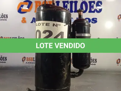 LOTE 024 - 01 - COMPRESSOR ROTATIVO GMCC TOSHIBA AR CONDICIONADO PH401X3CS 220V (NO ESTADO, NÃO SABEMOS SE FUNCIONA. LEILÃO NÃO TEM GARANTIA E NEM DEVOLUÇÃO, SUJEITO A POSSÍVEIS AVARIAS VISÍVEIS/OCULTAS E/OU AUSÊNCIA DE COMPONENTES)