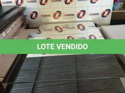 LOTE 282 - 03 ESPELHOS DE TAMANHOS DIVERSOS. (NO ESTADO, LEILÃO NÃO TEM GARANTIA E NEM DEVOLUÇÃO, SUJEITO A POSSÍVEIS AVARIAS VISÍVEIS/OCULTAS E/OU AUSÊNCIA DE COMPONENTES).
