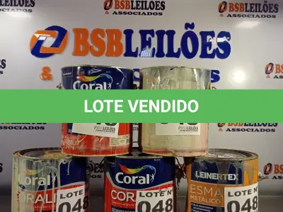 LOTE 048 - 05 – LATAS DE TINTAS (NO ESTADO, NÃO SABEMOS SE FUNCIONA. LEILÃO NÃO TEM GARANTIA E NEM DEVOLUÇÃO, SUJEITO A POSSÍVEIS AVARIAS VISÍVEIS/OCULTAS E/OU AUSÊNCIA DE COMPONENTES)