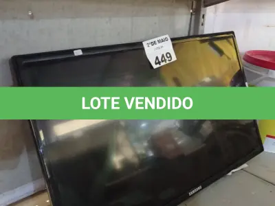 LOTE 449 - 01 TV MARCA SAMSUNG 32” POL PARA RETIRADA DE PEÇAS. (NO ESTADO, LEILÃO NÃO TEM GARANTIA E NEM DEVOLUÇÃO, SUJEITO A POSSÍVEIS AVARIAS VISÍVEIS/OCULTAS E/OU AUSÊNCIA DE COMPONENTES).