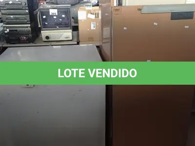 LOTE 412 - 01 GELADEIRA MARCA PROSDÓCIMO E 1 FREEZER HORIZONTAL C/ 01 TAMPA COM AVARÍAS. (NO ESTADO, LEILÃO NÃO TEM GARANTIA E NEM DEVOLUÇÃO, SUJEITO A POSSÍVEIS AVARIAS VISÍVEIS/OCULTAS E/OU AUSÊNCIA DE COMPONENTES). (NO ESTADO, LEILÃO NÃO TEM GARANTIA E NEM DEVOLUÇÃO, SUJEITO A POSSÍVEIS AVARIAS VISÍVEIS/OCULTAS E/OU AUSÊNCIA DE COMPONENTES).