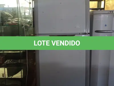 LOTE 371 - 01 GELADEIRA MARCA GE MODELO FROST FREE 220V. (NO ESTADO, LEILÃO NÃO TEM GARANTIA E NEM DEVOLUÇÃO, SUJEITO A POSSÍVEIS AVARIAS VISÍVEIS/OCULTAS E/OU AUSÊNCIA DE COMPONENTES).