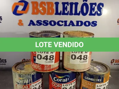LOTE 048 - 05 – LATAS DE TINTAS (NO ESTADO, NÃO SABEMOS SE FUNCIONA. LEILÃO NÃO TEM GARANTIA E NEM DEVOLUÇÃO, SUJEITO A POSSÍVEIS AVARIAS VISÍVEIS/OCULTAS E/OU AUSÊNCIA DE COMPONENTES)