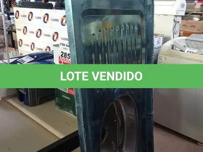 LOTE 286 - 01 PIA EM AÇO INOX CIMENTADA COM 01 CUBA MEDINDO 1,40X0,53CM. (NO ESTADO, LEILÃO NÃO TEM GARANTIA E NEM DEVOLUÇÃO, SUJEITO A POSSÍVEIS AVARIAS VISÍVEIS/OCULTAS E/OU AUSÊNCIA DE COMPONENTES).