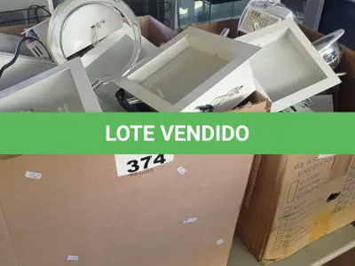LOTE 374 - 01 LOTE COM GRANDE QUANTIDADE DE LUMINÁRIAS DE EMBUTIR MARCAS E MODELOS DIVERSOS. (NO ESTADO, LEILÃO NÃO TEM GARANTIA E NEM DEVOLUÇÃO, SUJEITO A POSSÍVEIS AVARIAS VISÍVEIS/OCULTAS E/OU AUSÊNCIA DE COMPONENTES).