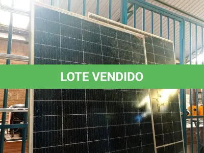 LOTE 038 - 2 - PLACAS ENERGIA SOLAR (NO ESTADO, NÃO SABEMOS SE FUNCIONA. LEILÃO NÃO TEM GARANTIA E NEM DEVOLUÇÃO, SUJEITO A POSSÍVEIS AVARIAS VISÍVEIS/OCULTAS E/OU AUSÊNCIA DE COMPONENTES)