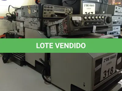 LOTE 318 - 01 AMPLIFICADOR DE SOM, 05 FONTES, 03 APARELHOS DE SOM AUTOMOTIVO E 02 RELÓGIOS PROTOCOLADOR MARCAS E MODELOS DIVERSOS. (NO ESTADO, LEILÃO NÃO TEM GARANTIA E NEM DEVOLUÇÃO, SUJEITO A POSSÍVEIS AVARIAS VISÍVEIS/OCULTAS E/OU AUSÊNCIA DE COMPONENTES).