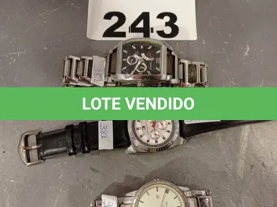 LOTE 243 - 03 RELÓGIOS DE PULSO MARCAS E MODELOS DIVERSOS. (NO ESTADO, LEILÃO NÃO TEM GARANTIA E NEM DEVOLUÇÃO, SUJEITO A POSSÍVEIS AVARIAS VISÍVEIS/OCULTAS E/OU AUSÊNCIA DE COMPONENTES).