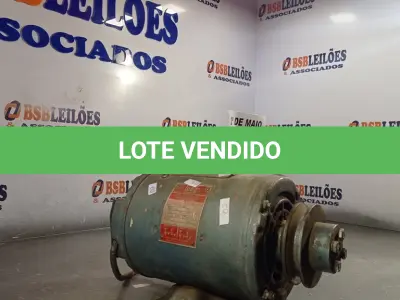 LOTE 457 - 01 MOTOR ELÉTRICO. (NO ESTADO, LEILÃO NÃO TEM GARANTIA E NEM DEVOLUÇÃO, SUJEITO A POSSÍVEIS AVARIAS VISÍVEIS/OCULTAS E/OU AUSÊNCIA DE COMPONENTES).