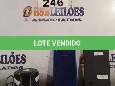 LOTE 246 - 01 CELULAR SAMSUNG GALAXY M10 E 01 CAIXA DE SOM BLUETOOTH. (NO ESTADO, LEILÃO NÃO TEM GARANTIA E NEM DEVOLUÇÃO, SUJEITO A POSSÍVEIS AVARIAS VISÍVEIS/OCULTAS E/OU AUSÊNCIA DE COMPONENTES).