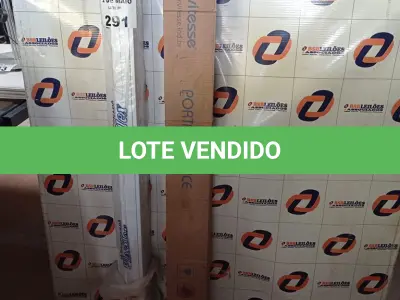 LOTE 291 - 02 PORTAS SANFONADAS EM PVC SENDO: 01 BRANCO NEVE 2,10M X 0,60CM E 01 BEGE 2,10M X 0,80CM. (NO ESTADO, LEILÃO NÃO TEM GARANTIA E NEM DEVOLUÇÃO, SUJEITO A POSSÍVEIS AVARIAS VISÍVEIS/OCULTAS E/OU AUSÊNCIA DE COMPONENTES).