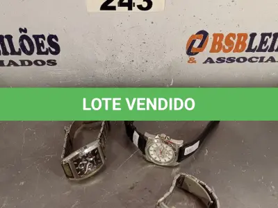 LOTE 243 - 03 RELÓGIOS DE PULSO MARCAS E MODELOS DIVERSOS. (NO ESTADO, LEILÃO NÃO TEM GARANTIA E NEM DEVOLUÇÃO, SUJEITO A POSSÍVEIS AVARIAS VISÍVEIS/OCULTAS E/OU AUSÊNCIA DE COMPONENTES).