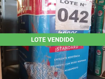 LOTE 042 - 01 - TINTA ACRÍLICA STANDARD NOBRE 18 LITROS COR VERMELHO RUBI (NO ESTADO, NÃO SABEMOS SE FUNCIONA. LEILÃO NÃO TEM GARANTIA E NEM DEVOLUÇÃO, SUJEITO A POSSÍVEIS AVARIAS VISÍVEIS/OCULTAS E/OU AUSÊNCIA DE COMPONENTES)