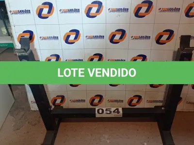 LOTE 054 - 01 - SUPORTE CAVALETE FIXO BÍCEPS TRÍCEPS (NO ESTADO, NÃO SABEMOS SE FUNCIONA. LEILÃO NÃO TEM GARANTIA E NEM DEVOLUÇÃO, SUJEITO A POSSÍVEIS AVARIAS VISÍVEIS/OCULTAS E/OU AUSÊNCIA DE COMPONENTES)
