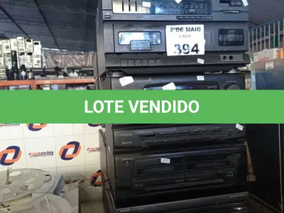 LOTE 394 - 05 APARELHOS DE SOM SENDO 03 TOCA DISCOS. (NO ESTADO, LEILÃO NÃO TEM GARANTIA E NEM DEVOLUÇÃO, SUJEITO A POSSÍVEIS AVARIAS VISÍVEIS/OCULTAS E/OU AUSÊNCIA DE COMPONENTES).