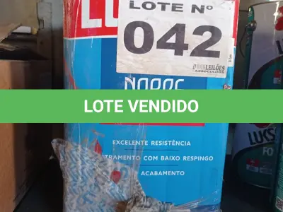 LOTE 042 - 01 - TINTA ACRÍLICA STANDARD NOBRE 18 LITROS COR VERMELHO RUBI (NO ESTADO, NÃO SABEMOS SE FUNCIONA. LEILÃO NÃO TEM GARANTIA E NEM DEVOLUÇÃO, SUJEITO A POSSÍVEIS AVARIAS VISÍVEIS/OCULTAS E/OU AUSÊNCIA DE COMPONENTES)