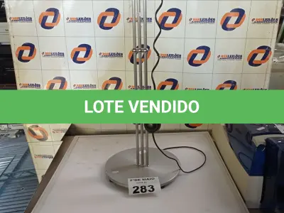 LOTE 283 - 04 PAINÉIS DE LED DE EMBUTIR E 01 LUMINÁRIA. (NO ESTADO, LEILÃO NÃO TEM GARANTIA E NEM DEVOLUÇÃO, SUJEITO A POSSÍVEIS AVARIAS VISÍVEIS/OCULTAS E/OU AUSÊNCIA DE COMPONENTES).