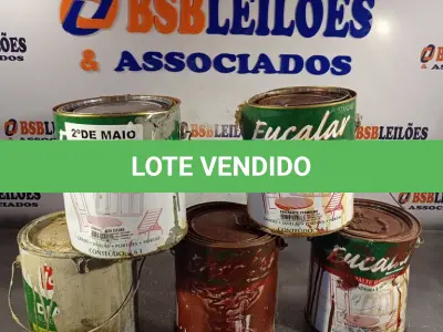 LOTE 300 - 04 GALÕES DE ESMALTE SINTÉTICO CORES DIVERSAS COM AVARIAS E 01 GALÃO DE TINTA PARA PISO 3,6L. (NO ESTADO, LEILÃO NÃO TEM GARANTIA E NEM DEVOLUÇÃO, SUJEITO A POSSÍVEIS AVARIAS VISÍVEIS/OCULTAS E/OU AUSÊNCIA DE COMPONENTES).