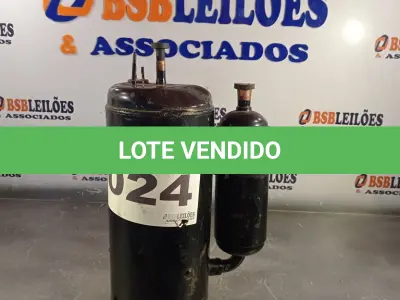 LOTE 024 - 01 - COMPRESSOR ROTATIVO GMCC TOSHIBA AR CONDICIONADO PH401X3CS 220V (NO ESTADO, NÃO SABEMOS SE FUNCIONA. LEILÃO NÃO TEM GARANTIA E NEM DEVOLUÇÃO, SUJEITO A POSSÍVEIS AVARIAS VISÍVEIS/OCULTAS E/OU AUSÊNCIA DE COMPONENTES)