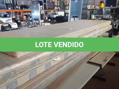 LOTE 386 - 01 LOTE COM VÁRIAS PEÇAS DE MOVEIS DESMONTADAS. (NO ESTADO, LEILÃO NÃO TEM GARANTIA E NEM DEVOLUÇÃO, SUJEITO A POSSÍVEIS AVARIAS VISÍVEIS/OCULTAS E/OU AUSÊNCIA DE COMPONENTES).