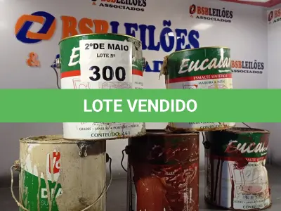 LOTE 300 - 04 GALÕES DE ESMALTE SINTÉTICO CORES DIVERSAS COM AVARIAS E 01 GALÃO DE TINTA PARA PISO 3,6L. (NO ESTADO, LEILÃO NÃO TEM GARANTIA E NEM DEVOLUÇÃO, SUJEITO A POSSÍVEIS AVARIAS VISÍVEIS/OCULTAS E/OU AUSÊNCIA DE COMPONENTES).