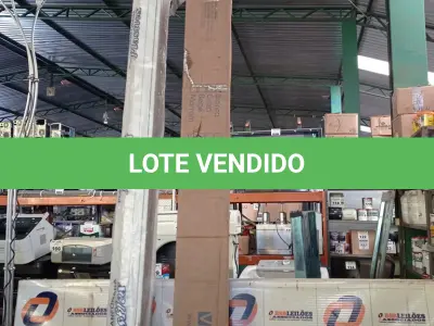 LOTE 291 - 02 PORTAS SANFONADAS EM PVC SENDO: 01 BRANCO NEVE 2,10M X 0,60CM E 01 BEGE 2,10M X 0,80CM. (NO ESTADO, LEILÃO NÃO TEM GARANTIA E NEM DEVOLUÇÃO, SUJEITO A POSSÍVEIS AVARIAS VISÍVEIS/OCULTAS E/OU AUSÊNCIA DE COMPONENTES).