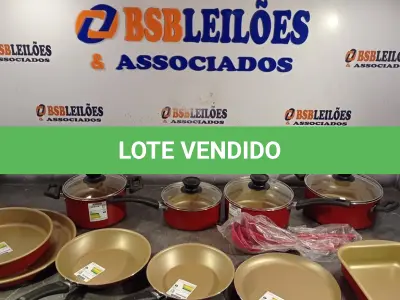LOTE 003 - 01 - JOGO DE PANELA TRAMONTINA 15 PEÇAS (NO ESTADO, NÃO SABEMOS SE FUNCIONA. LEILÃO NÃO TEM GARANTIA E NEM DEVOLUÇÃO, SUJEITO A POSSÍVEIS AVARIAS VISÍVEIS/OCULTAS E/OU AUSÊNCIA DE COMPONENTES)