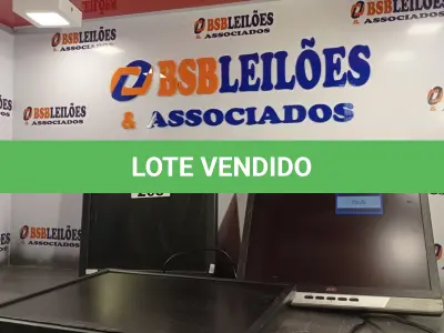 LOTE 265 - 03 MONITORES MARCAS E MODELOS DIVERSOS. (NO ESTADO, LEILÃO NÃO TEM GARANTIA E NEM DEVOLUÇÃO, SUJEITO A POSSÍVEIS AVARIAS VISÍVEIS/OCULTAS E/OU AUSÊNCIA DE COMPONENTES).