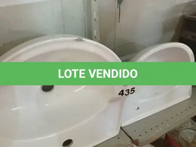 LOTE 435 - 02 CUBAS PARA LAVATÓRIO MARCAS E MODELOS DIVERSOS. (NO ESTADO, LEILÃO NÃO TEM GARANTIA E NEM DEVOLUÇÃO, SUJEITO A POSSÍVEIS AVARIAS VISÍVEIS/OCULTAS E/OU AUSÊNCIA DE COMPONENTES).