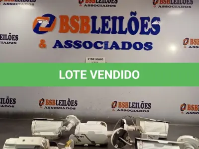 LOTE 206 - 01 LOTE COM VÁRIAS CÂMERAS DE SEGURANÇA. (NO ESTADO, LEILÃO NÃO TEM GARANTIA E NEM DEVOLUÇÃO, SUJEITO A POSSÍVEIS AVARIAS VISÍVEIS/OCULTAS E/OU AUSÊNCIA DE COMPONENTES).