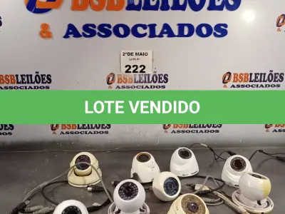 LOTE 222 - 01 LOTE COM VÁRIAS CÂMERAS DE SEGURANÇA. (NO ESTADO, LEILÃO NÃO TEM GARANTIA E NEM DEVOLUÇÃO, SUJEITO A POSSÍVEIS AVARIAS VISÍVEIS/OCULTAS E/OU AUSÊNCIA DE COMPONENTES).