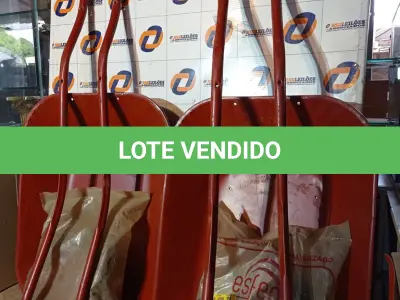 LOTE 198 - 02 - CARRINHOS DE MÃO (NO ESTADO, NÃO SABEMOS SE FUNCIONA. LEILÃO NÃO TEM GARANTIA E NEM DEVOLUÇÃO, SUJEITO A POSSÍVEIS AVARIAS VISÍVEIS/OCULTAS E/OU AUSÊNCIA DE COMPONENTES)