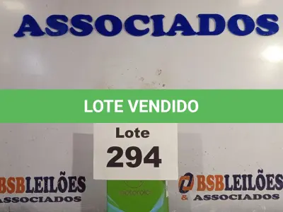 LOTE 294 - 01 - SMARTPHONE MOTOROLA MOTO G7 64GB (NO ESTADO, NÃO SABEMOS SE FUNCIONA. LEILÃO NÃO TEM GARANTIA E NEM DEVOLUÇÃO, SUJEITO A POSSÍVEIS AVARIAS VISÍVEIS/OCULTAS E/OU AUSÊNCIA DE COMPONENTES)