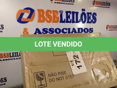 LOTE 172 - 01 - GABINETE ARMÁRIO BANHEIRO 60CM COM RODÍZIOS MULTIMÓVEIS BRANCO (NO ESTADO, NÃO SABEMOS SE FUNCIONA. LEILÃO NÃO TEM GARANTIA E NEM DEVOLUÇÃO, SUJEITO A POSSÍVEIS AVARIAS VISÍVEIS/OCULTAS E/OU AUSÊNCIA DE COMPONENTES)