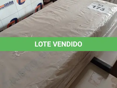 LOTE 173 - 01 - GUARDA-ROUPA INFANTIL SLOAN 3 PORTAS COM BRANCO (NO ESTADO, NÃO SABEMOS SE FUNCIONA. LEILÃO NÃO TEM GARANTIA E NEM DEVOLUÇÃO, SUJEITO A POSSÍVEIS AVARIAS VISÍVEIS/OCULTAS E/OU AUSÊNCIA DE COMPONENTES)