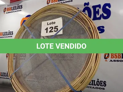 LOTE 125 - 06 - PENEIRAS PARA AREIA ARO #55 MADEIRA (NO ESTADO, NÃO SABEMOS SE FUNCIONA. LEILÃO NÃO TEM GARANTIA E NEM DEVOLUÇÃO, SUJEITO A POSSÍVEIS AVARIAS VISÍVEIS/OCULTAS E/OU AUSÊNCIA DE COMPONENTES)