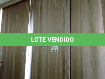 LOTE 026 - 01 LOTE COM CORTINA (NO ESTADO, NÃO SABEMOS SE FUNCIONA. LEILÃO NÃO TEM GARANTIA E NEM DEVOLUÇÃO).