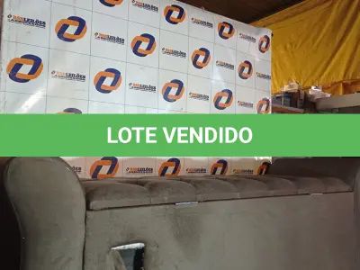 LOTE 065 - 01 - RECAMIER PUFF BAU (NO ESTADO, NÃO SABEMOS SE FUNCIONA. LEILÃO NÃO TEM GARANTIA E NEM DEVOLUÇÃO, SUJEITO A POSSÍVEIS AVARIAS VISÍVEIS/OCULTAS E/OU AUSÊNCIA DE COMPONENTES)