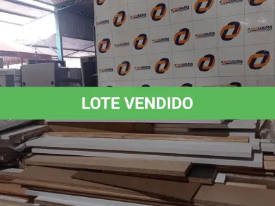 LOTE 320 - 01 LOTE DE MADEIRAS DIVERSAS (NO ESTADO, NÃO SABEMOS SE FUNCIONA. LEILÃO NÃO TEM GARANTIA E NEM DEVOLUÇÃO, SUJEITO A POSSÍVEIS AVARIAS VISÍVEIS/OCULTAS E/OU AUSÊNCIA DE COMPONENTES)