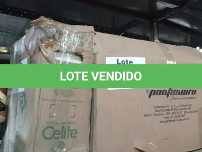 LOTE 212 - 01 - VASO SANITÁRIO COM CAIXA ACOPLADA CELITE (NO ESTADO, NÃO SABEMOS SE FUNCIONA. LEILÃO NÃO TEM GARANTIA E NEM DEVOLUÇÃO, SUJEITO A POSSÍVEIS AVARIAS VISÍVEIS/OCULTAS E/OU AUSÊNCIA DE COMPONENTES)