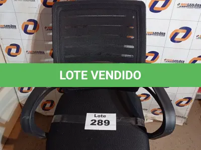 LOTE 289 - 01 – CADEIRA ESCRITÓRIO (NO ESTADO, NÃO SABEMOS SE FUNCIONA. LEILÃO NÃO TEM GARANTIA E NEM DEVOLUÇÃO, SUJEITO A POSSÍVEIS AVARIAS VISÍVEIS/OCULTAS E/OU AUSÊNCIA DE COMPONENTES)