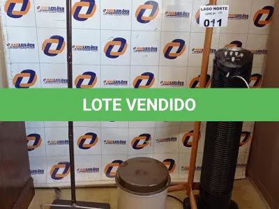 LOTE 011 - LOTE COM CABIDEIRO, VENTILADOR DE COLUNA, LIXEIRA (NO ESTADO, NÃO SABEMOS SE FUNCIONA. LEILÃO NÃO TEM GARANTIA E NEM DEVOLUÇÃO).