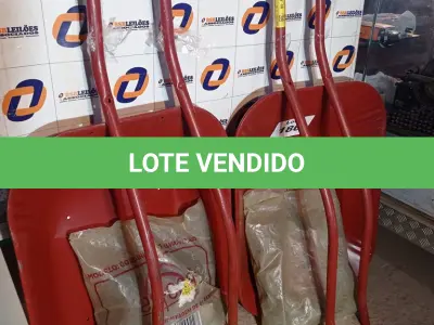 LOTE 186 - 02 - CARRINHOS DE MÃO (NO ESTADO, NÃO SABEMOS SE FUNCIONA. LEILÃO NÃO TEM GARANTIA E NEM DEVOLUÇÃO, SUJEITO A POSSÍVEIS AVARIAS VISÍVEIS/OCULTAS E/OU AUSÊNCIA DE COMPONENTES)
