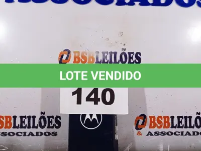 LOTE 140 - 01 - SMARTPHONE MOTOROLA MOTO E7 POWER (NO ESTADO, NÃO SABEMOS SE FUNCIONA. LEILÃO NÃO TEM GARANTIA E NEM DEVOLUÇÃO, SUJEITO A POSSÍVEIS AVARIAS VISÍVEIS/OCULTAS E/OU AUSÊNCIA DE COMPONENTES)