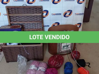 LOTE 017 - 01 LOTE COM ROLOS DE LÃ PARA CROCHÊ (NO ESTADO, NÃO SABEMOS SE FUNCIONA. LEILÃO NÃO TEM GARANTIA E NEM DEVOLUÇÃO).